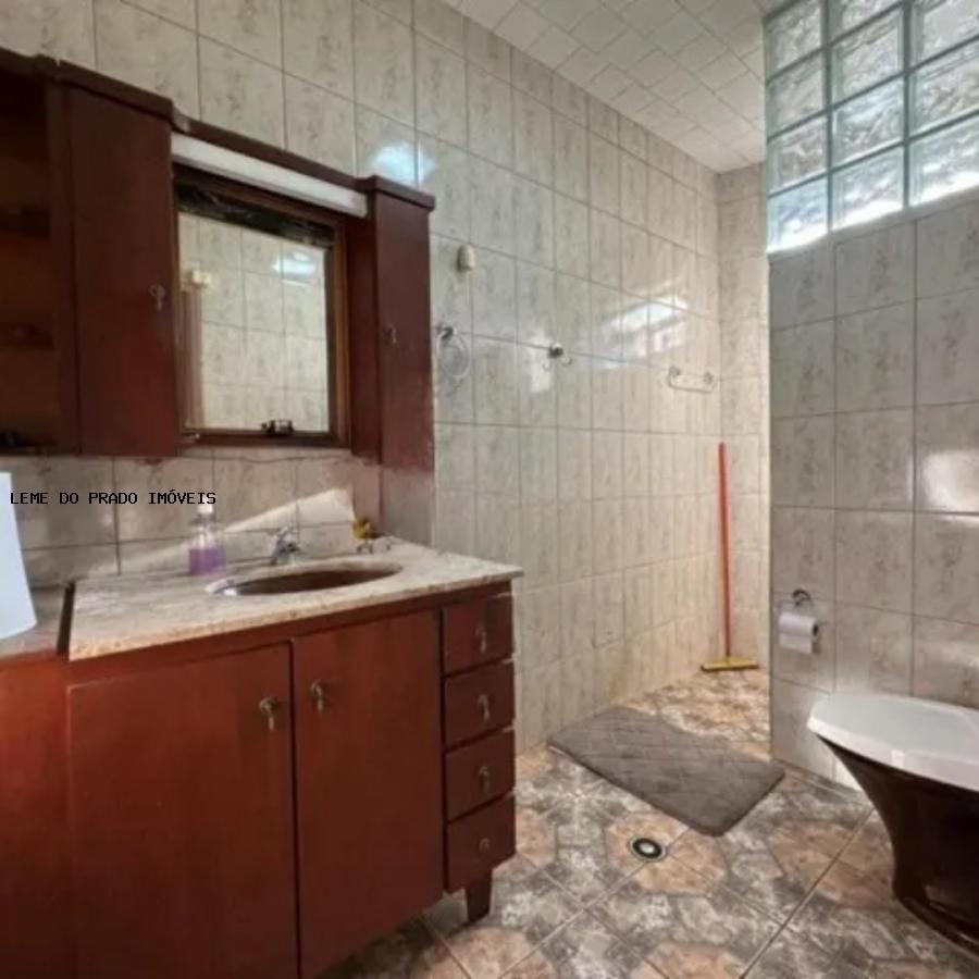 Sobrado à venda com 3 quartos, 256m² - Foto 11