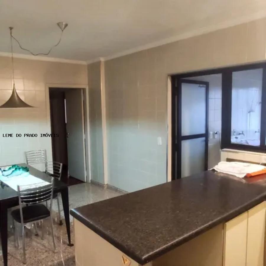 Apartamento à venda com 3 quartos, 170m² - Foto 6