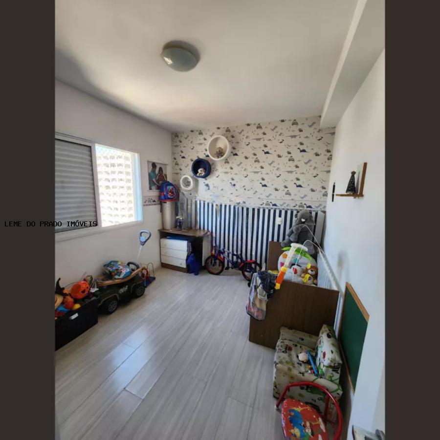 Apartamento à venda com 2 quartos, 70m² - Foto 4