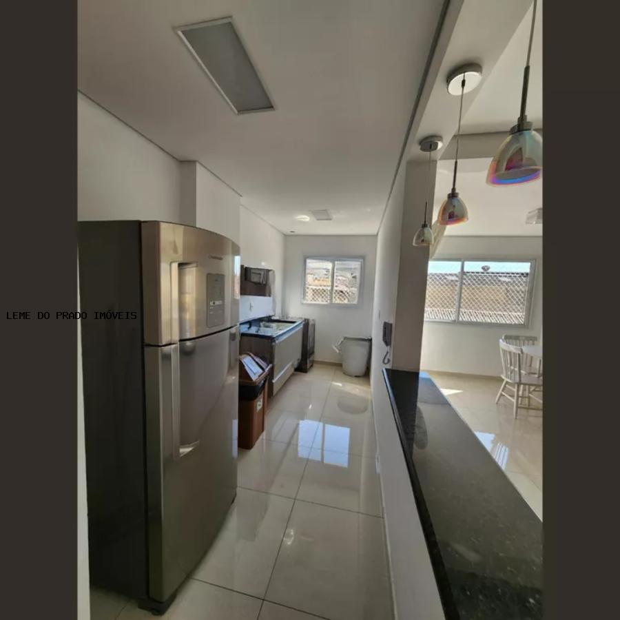 Apartamento à venda com 2 quartos, 70m² - Foto 8