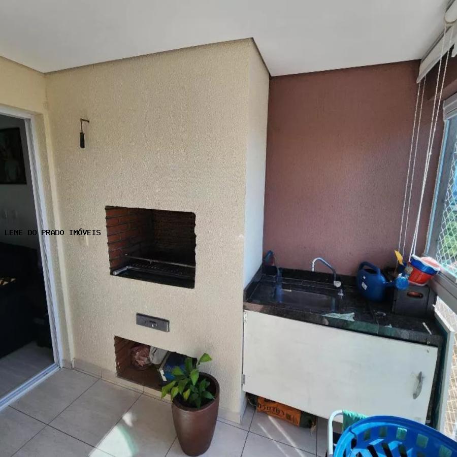 Apartamento à venda com 2 quartos, 70m² - Foto 9