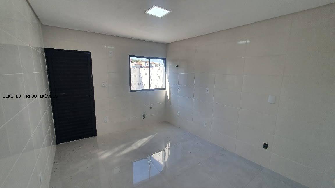 Sobrado à venda com 2 quartos, 130m² - Foto 4