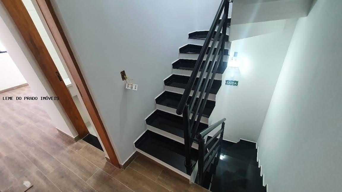 Sobrado à venda com 2 quartos, 130m² - Foto 13