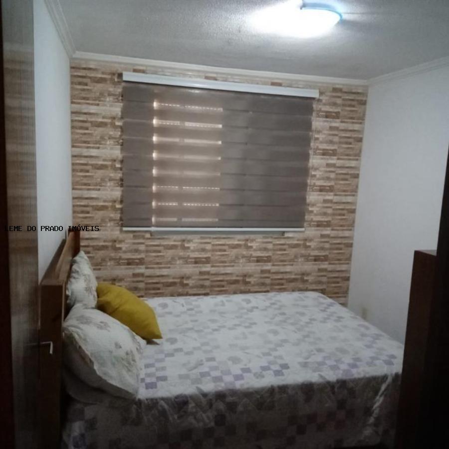 Apartamento à venda com 2 quartos, 75m² - Foto 4