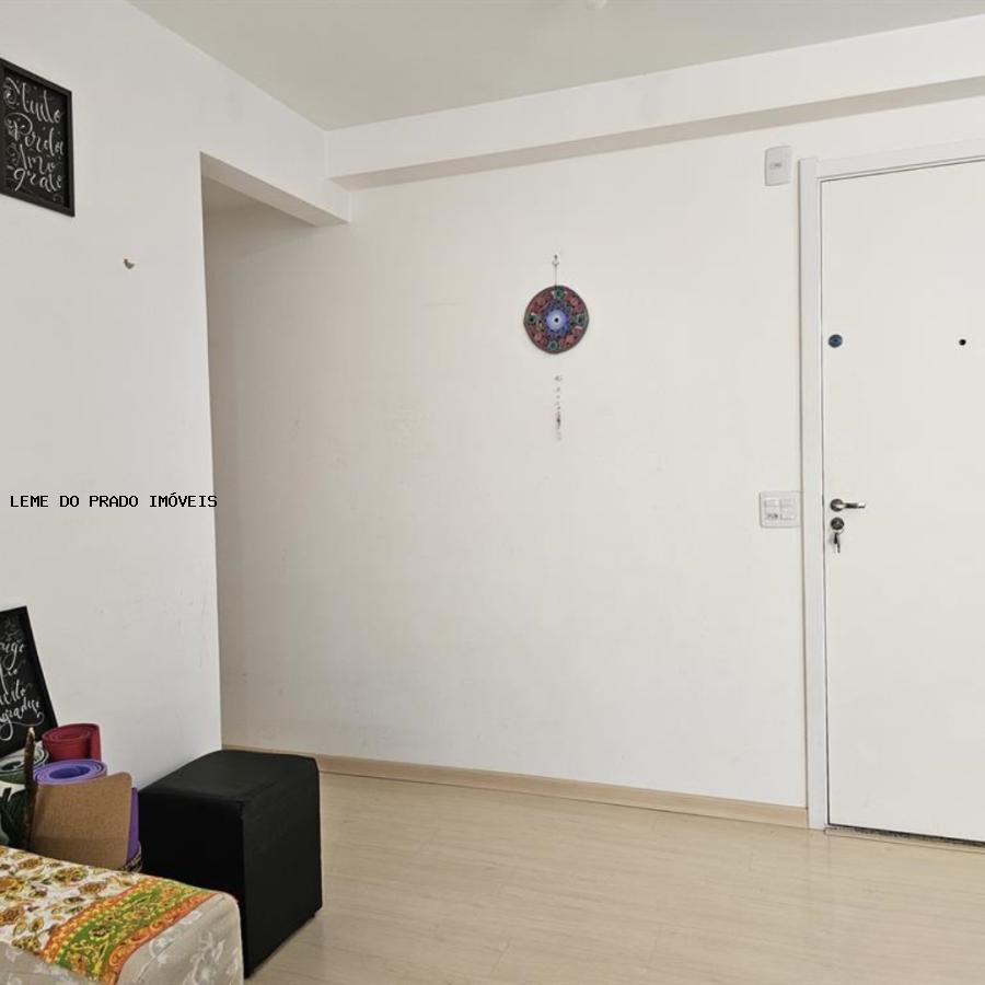 Apartamento à venda com 2 quartos, 40m² - Foto 4