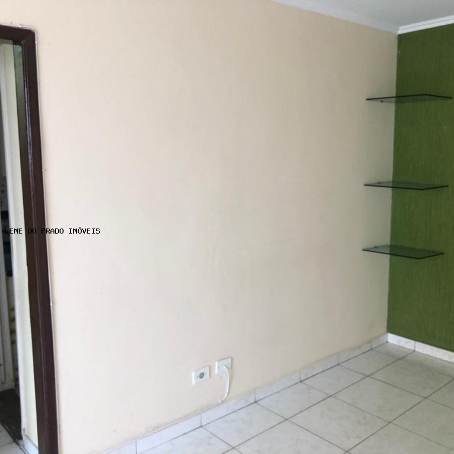 Apartamento à venda com 3 quartos, 140m² - Foto 3