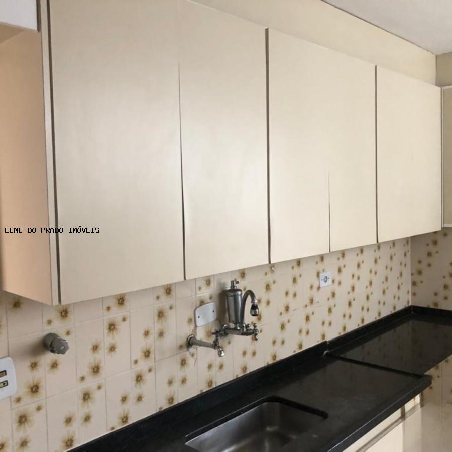 Apartamento à venda com 3 quartos, 140m² - Foto 9