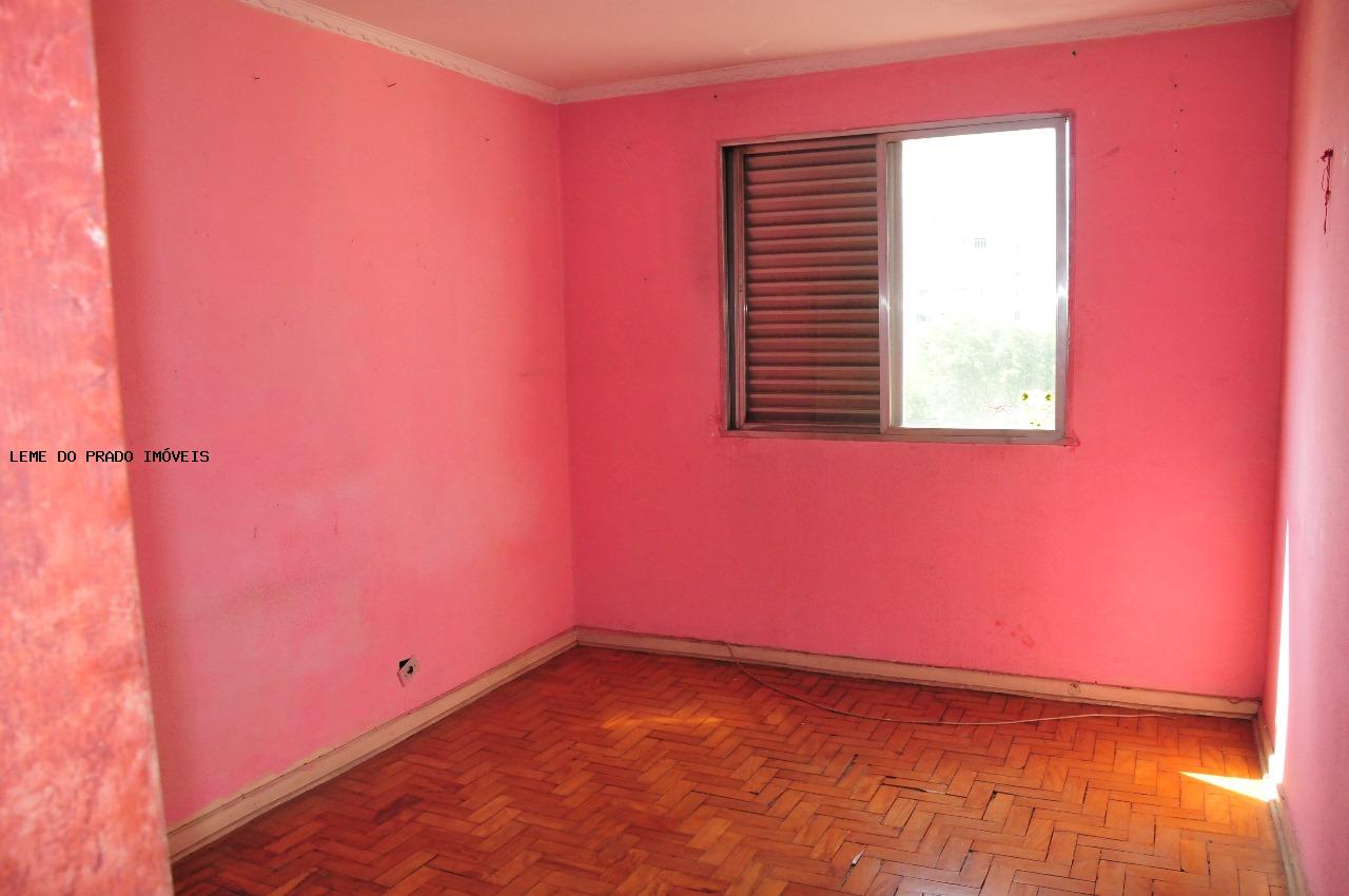 Apartamento à venda com 2 quartos, 73m² - Foto 2