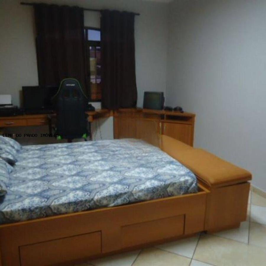 Sobrado à venda com 2 quartos, 196m² - Foto 8