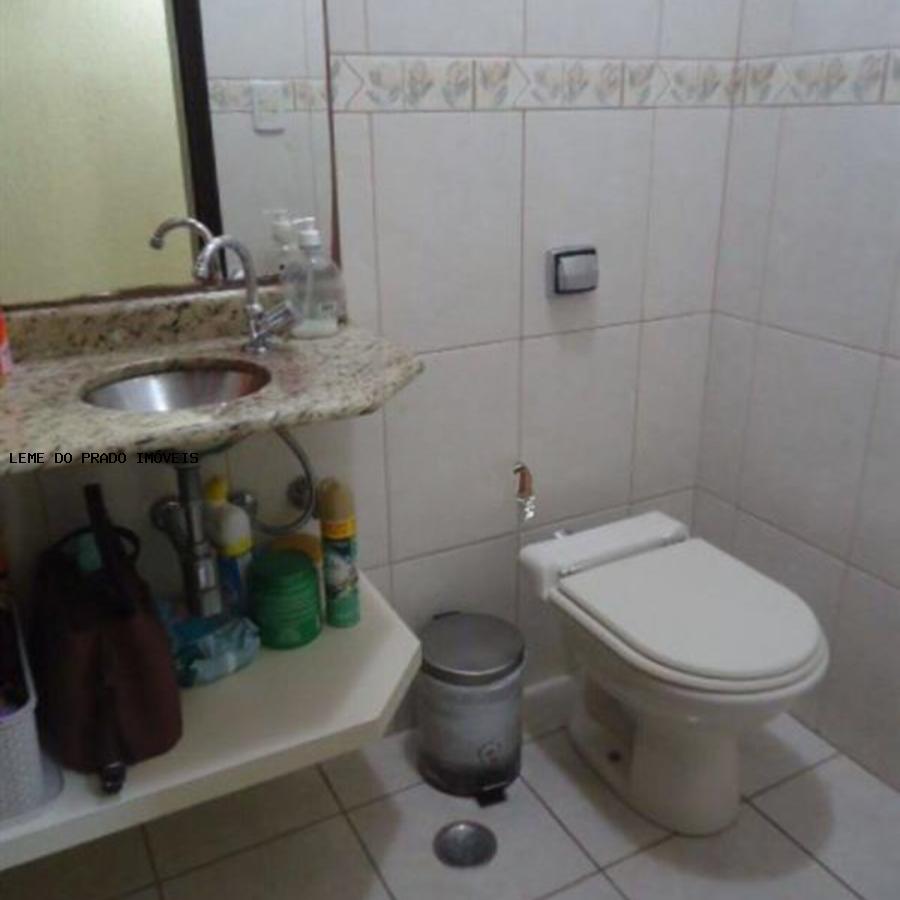 Sobrado à venda com 2 quartos, 196m² - Foto 11