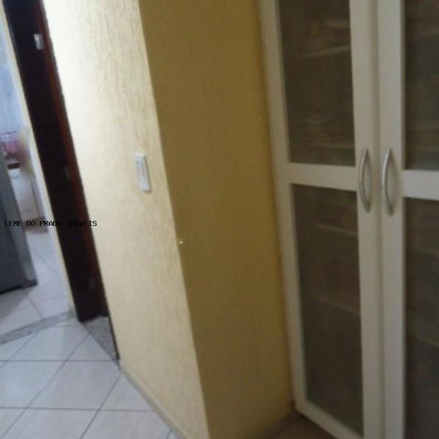 Sobrado à venda com 2 quartos, 196m² - Foto 14