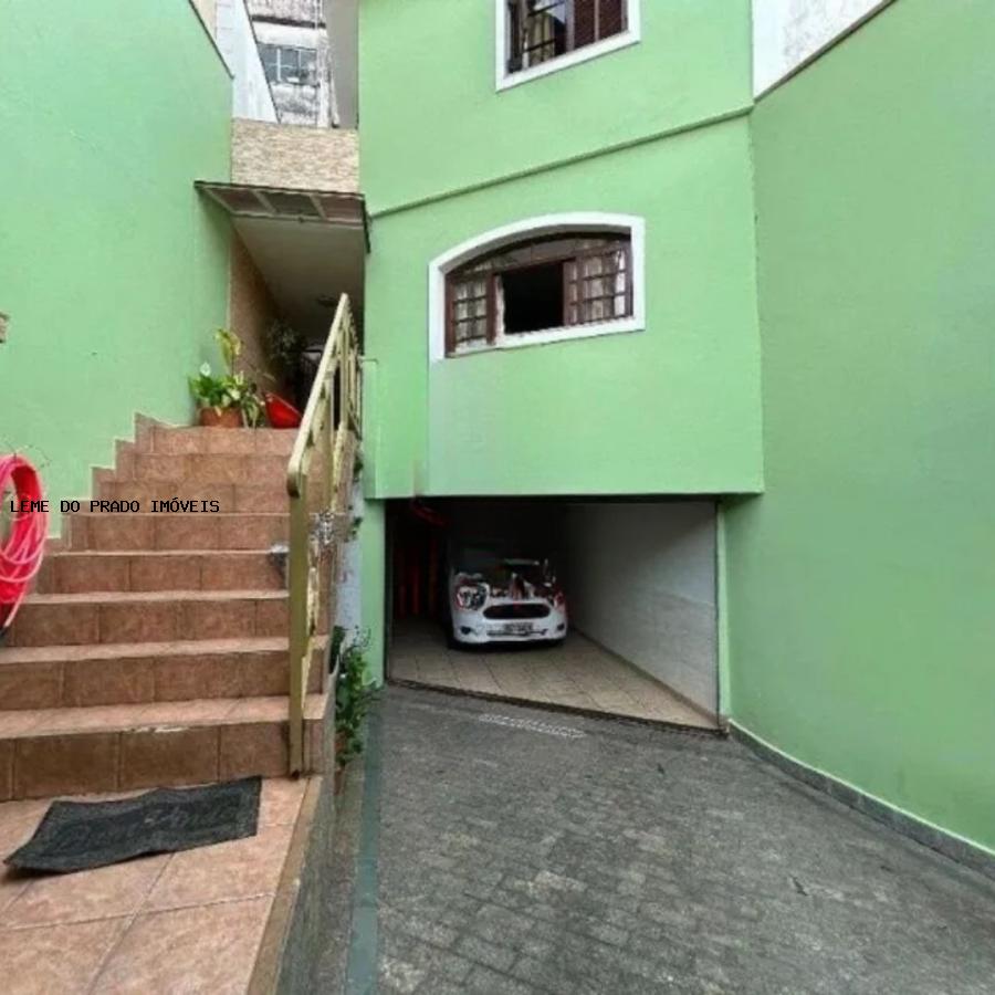 Sobrado à venda com 3 quartos, 150m² - Foto 1