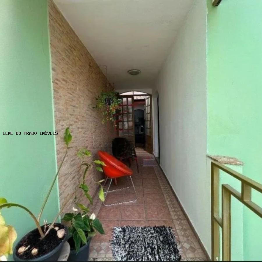 Sobrado à venda com 3 quartos, 150m² - Foto 2