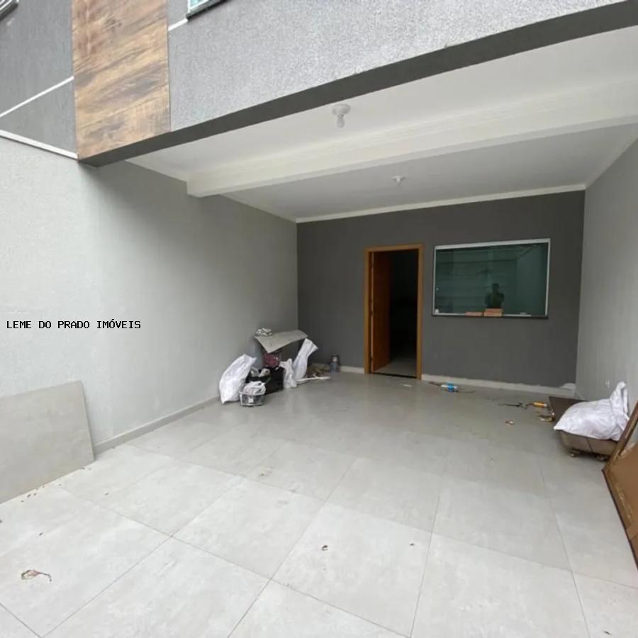 Sobrado à venda com 2 quartos, 140m² - Foto 2