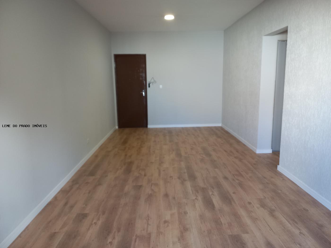 Apartamento à venda com 2 quartos, 70m² - Foto 5