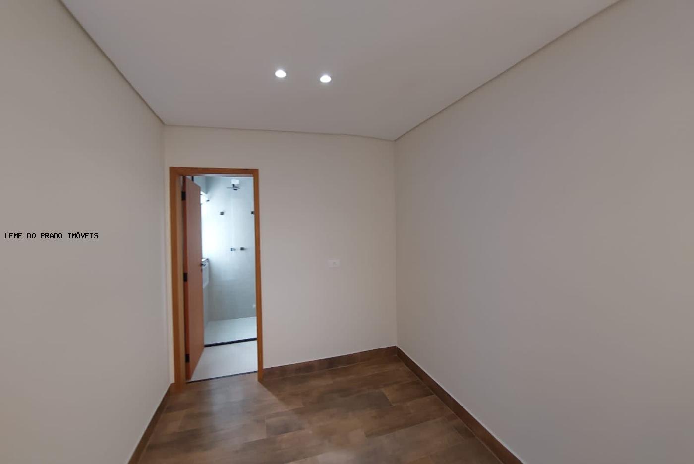 Sobrado à venda com 4 quartos, 360m² - Foto 9