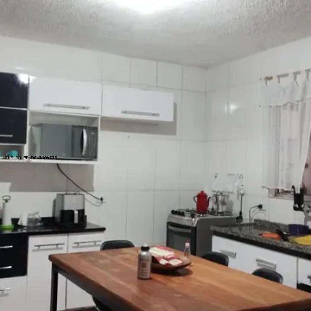 Sobrado à venda com 3 quartos, 128m² - Foto 2