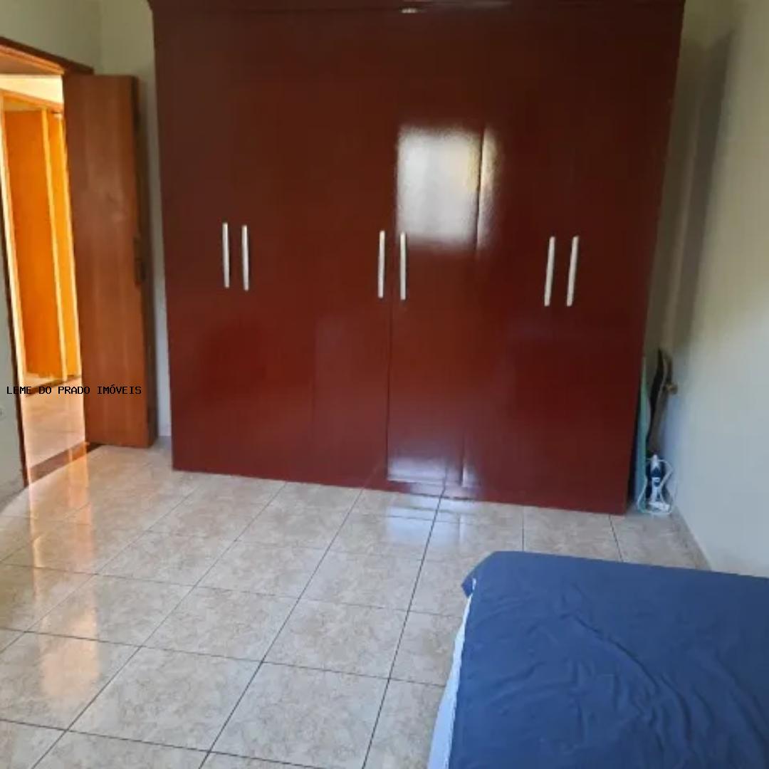 Casa à venda com 2 quartos, 250m² - Foto 13