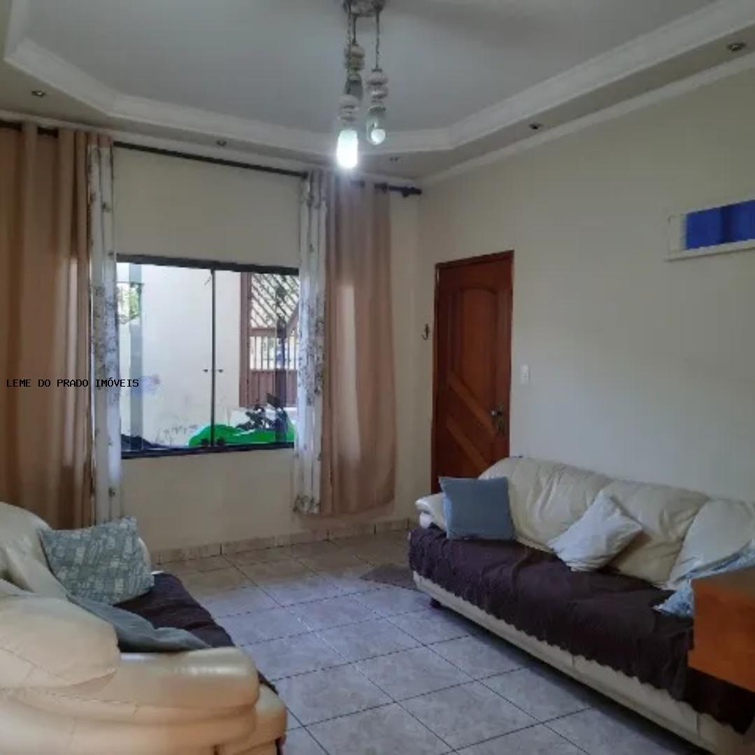 Casa à venda com 2 quartos, 250m² - Foto 7