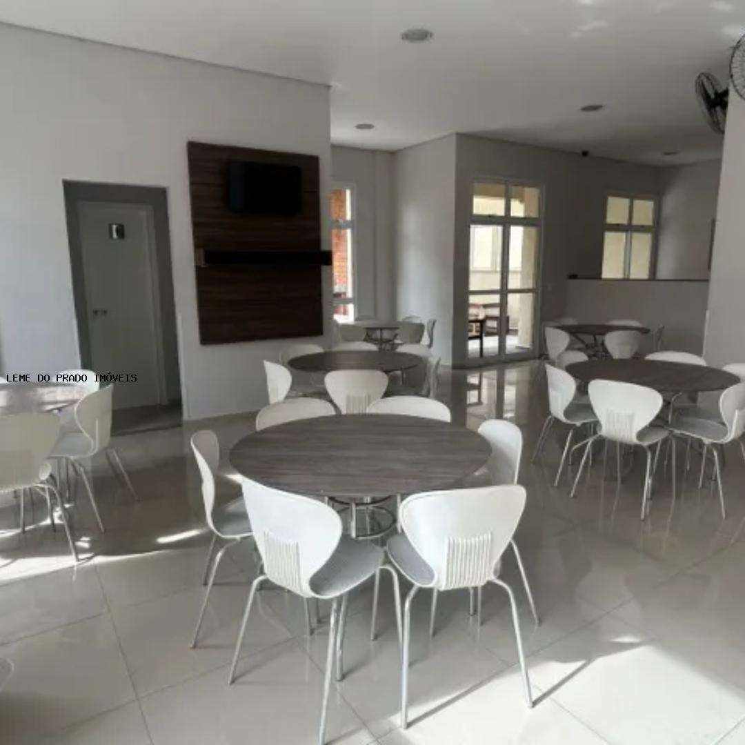 Apartamento à venda com 2 quartos, 76m² - Foto 10