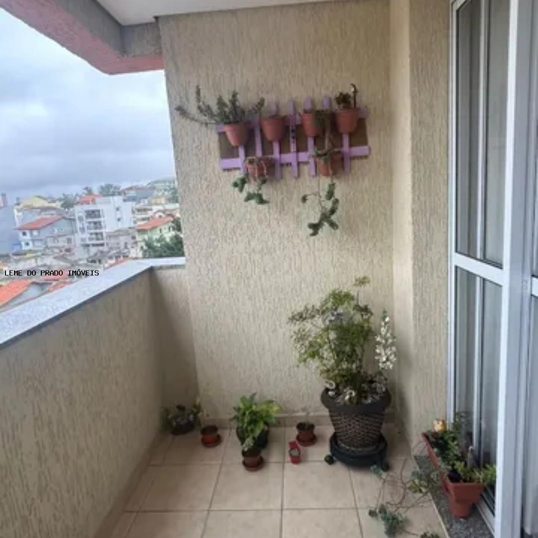 Apartamento à venda com 2 quartos, 76m² - Foto 4