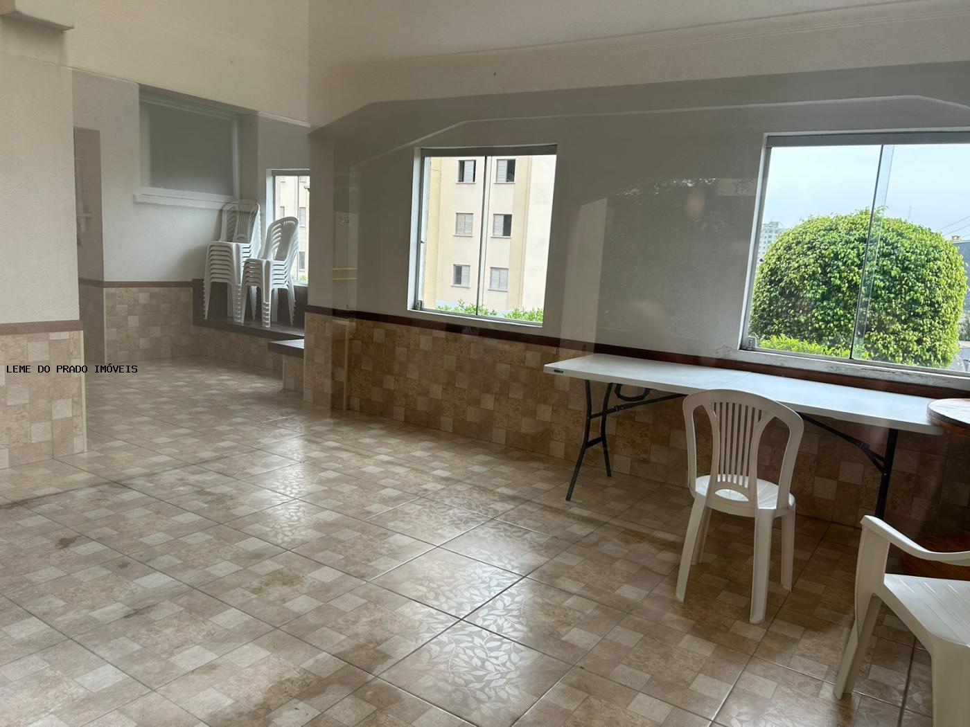 Apartamento à venda com 2 quartos, 51m² - Foto 36