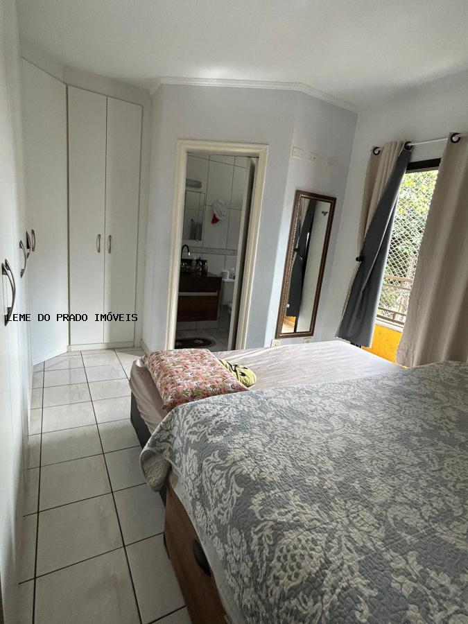 Apartamento à venda com 3 quartos, 107m² - Foto 11