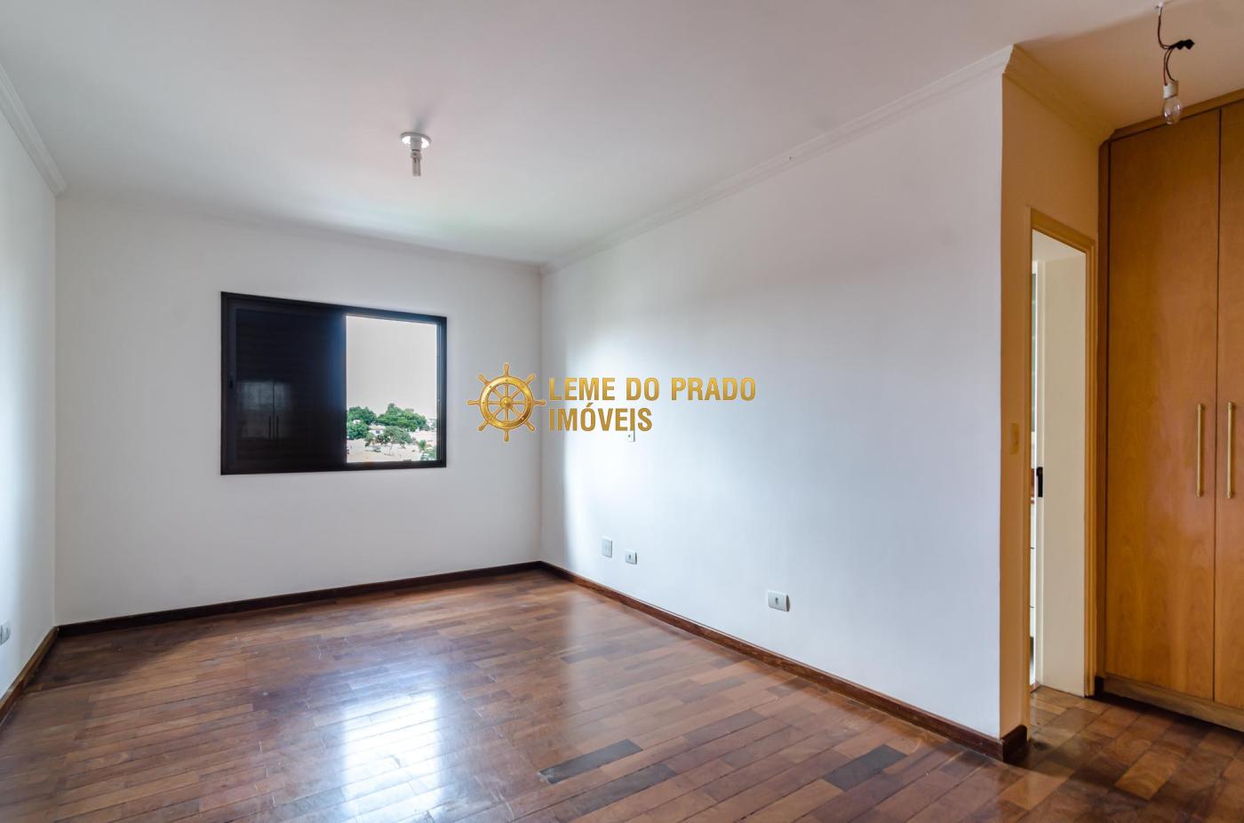 Apartamento à venda com 3 quartos, 184m² - Foto 12