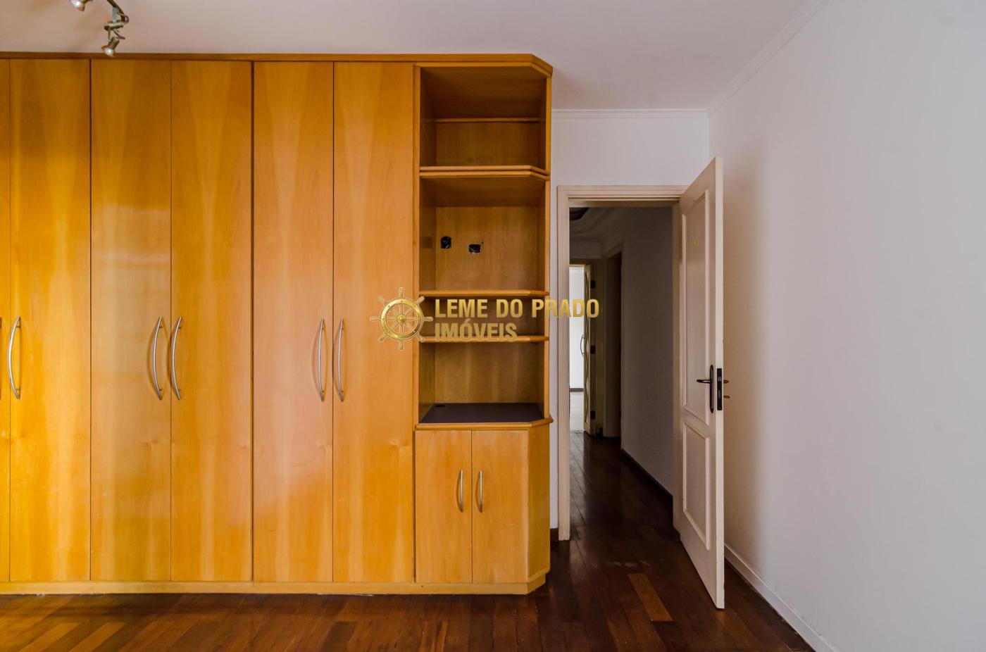 Apartamento à venda com 3 quartos, 184m² - Foto 13