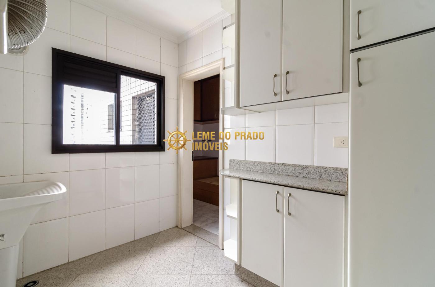 Apartamento à venda com 3 quartos, 184m² - Foto 9