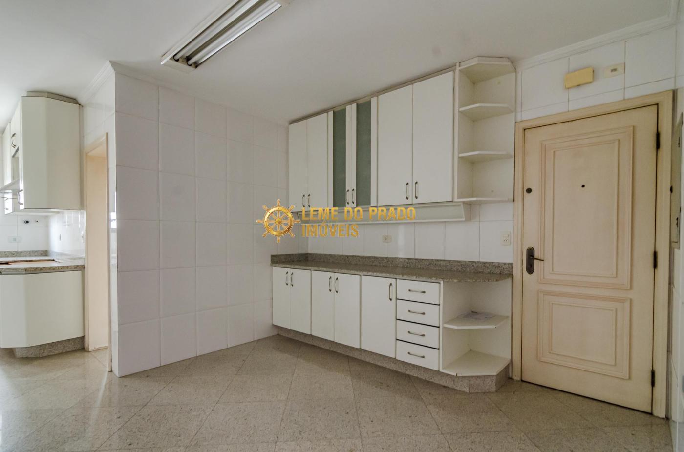 Apartamento à venda com 3 quartos, 184m² - Foto 10