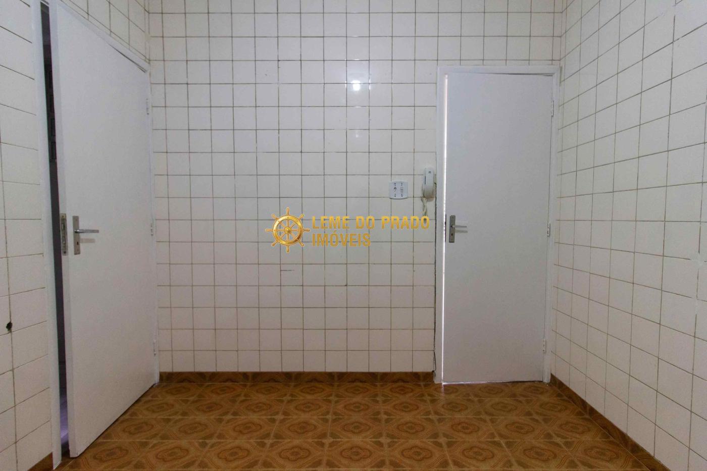 Apartamento para alugar com 2 quartos, 80m² - Foto 15