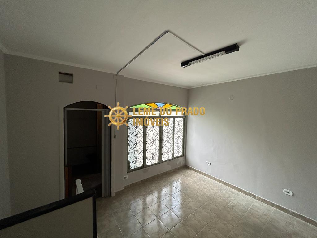 Sobrado para alugar com 6 quartos, 260m² - Foto 1