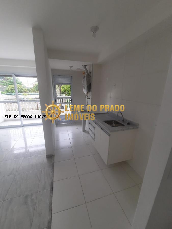 Apartamento para alugar com 3 quartos, 66m² - Foto 4