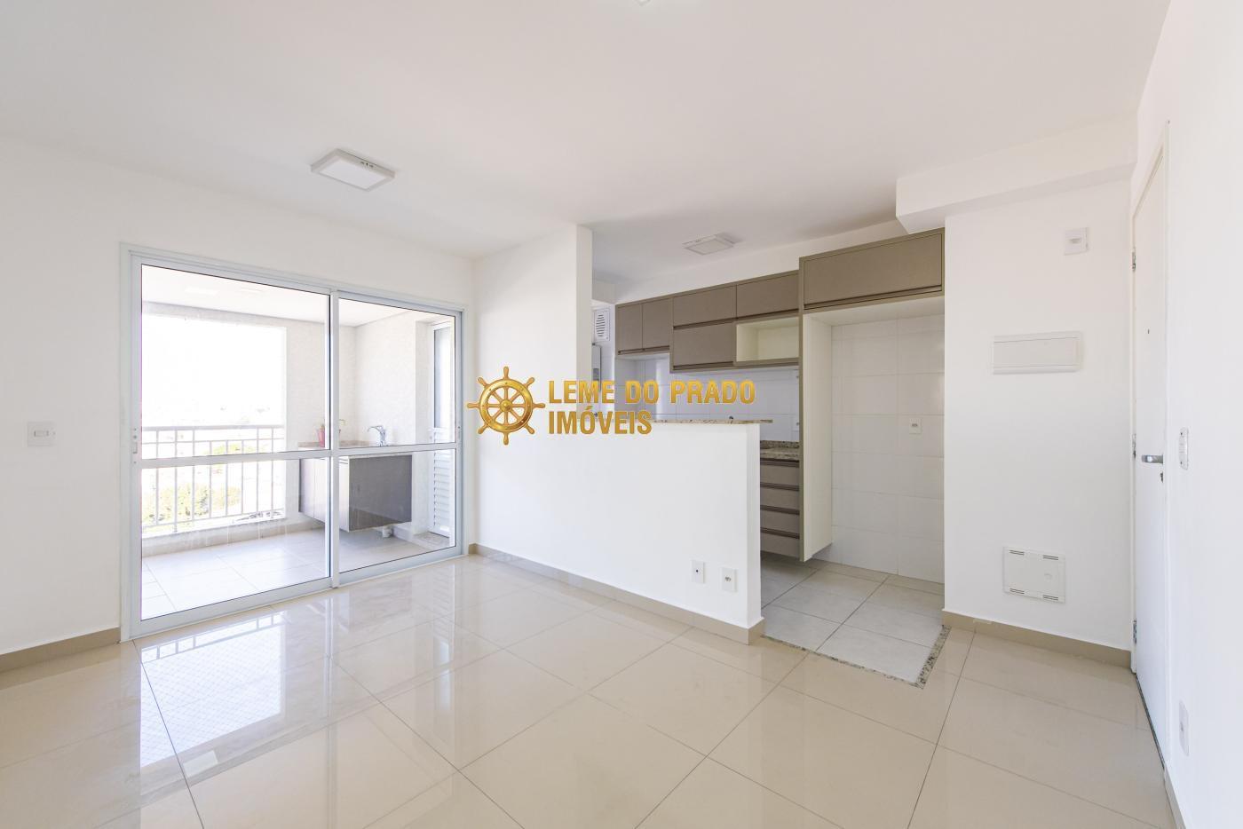 Apartamento para alugar com 3 quartos, 75m² - Foto 4