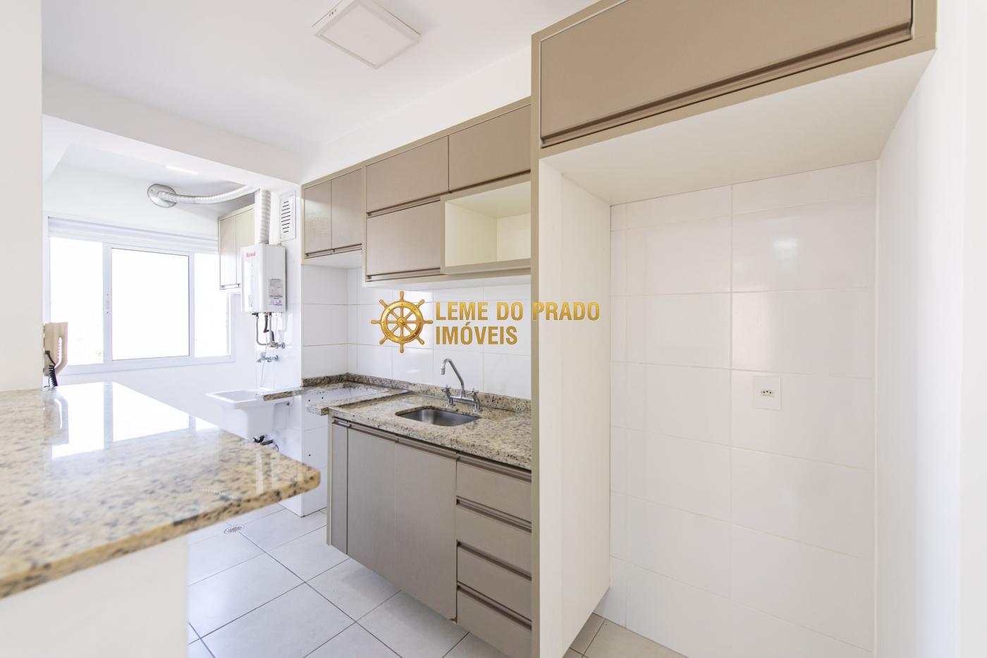 Apartamento para alugar com 3 quartos, 75m² - Foto 15