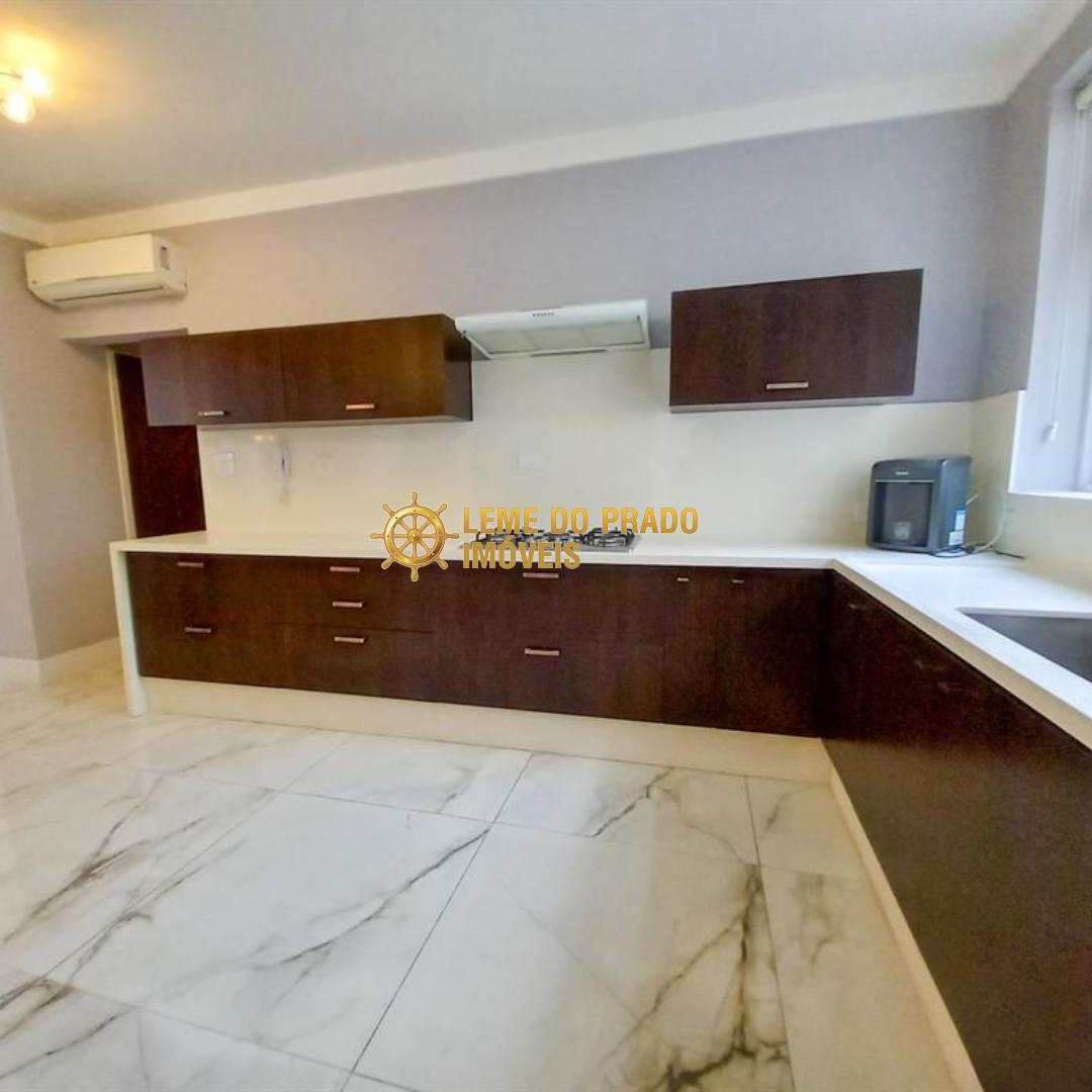 Apartamento para alugar com 3 quartos, 250m² - Foto 16