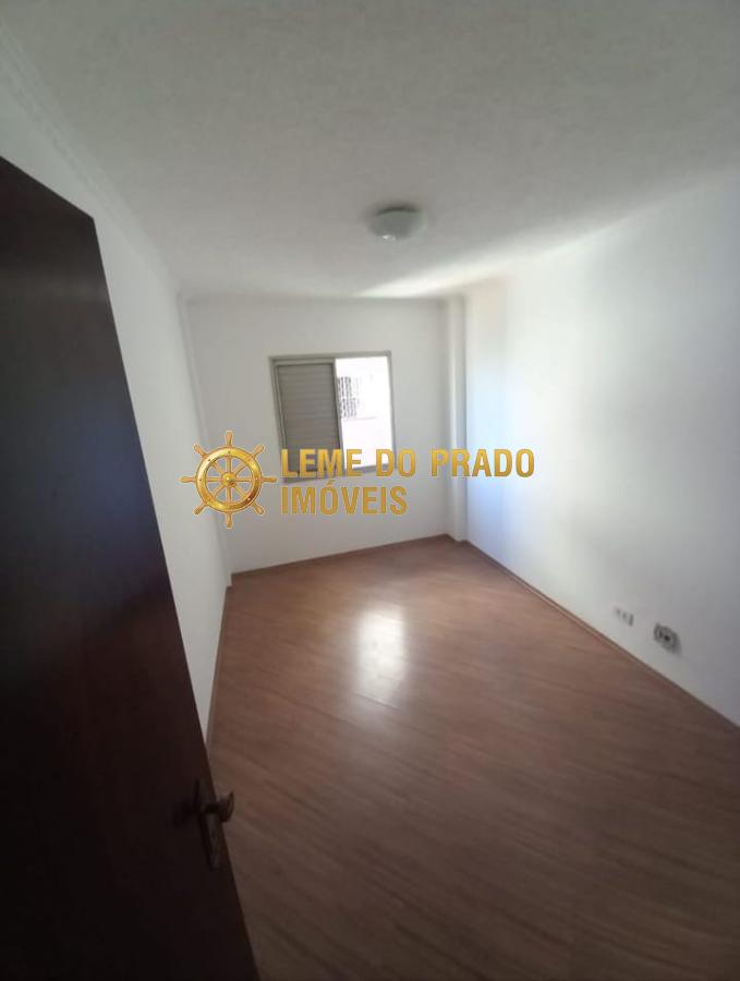 Apartamento à venda com 2 quartos, 70m² - Foto 12