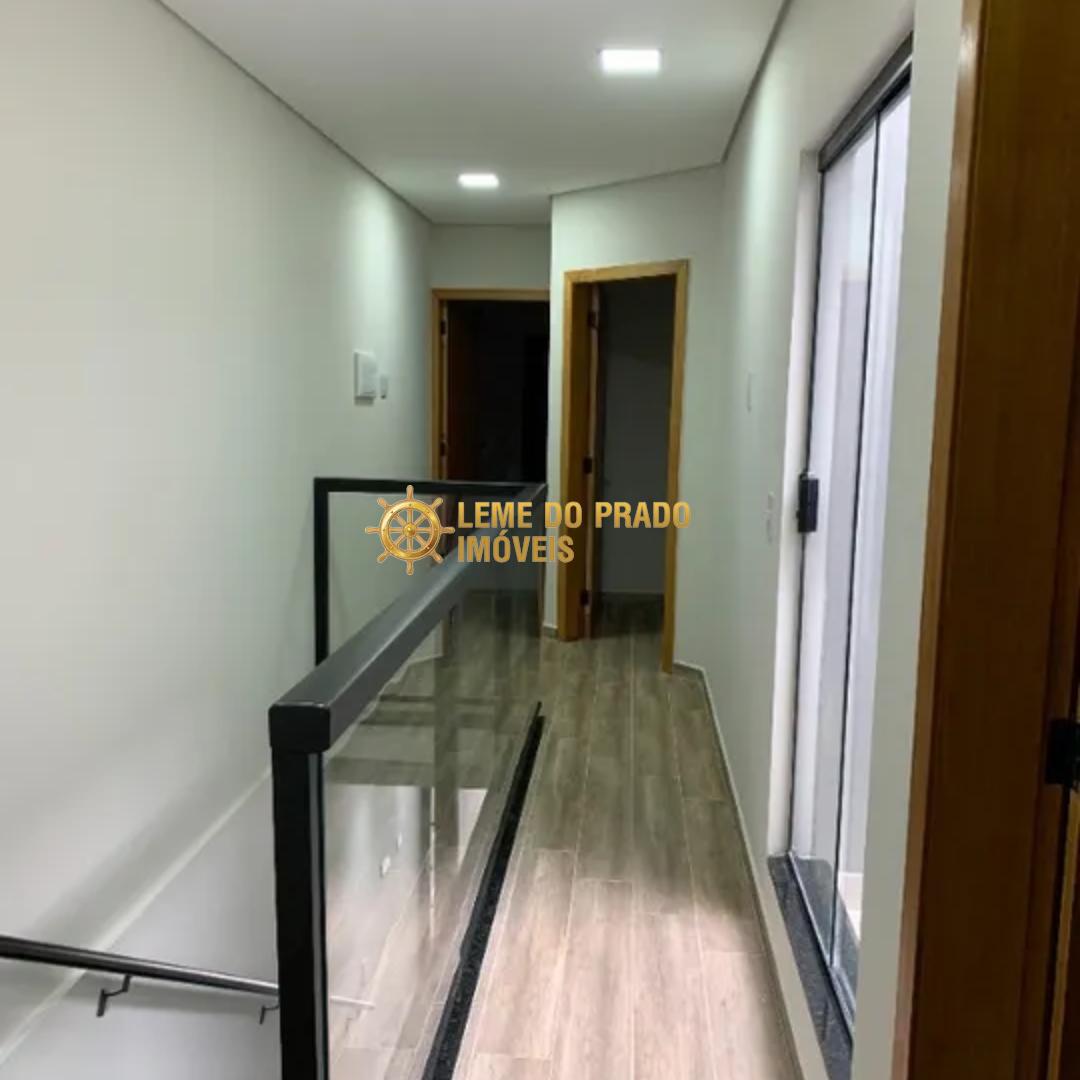 Sobrado à venda com 3 quartos, 180m² - Foto 1