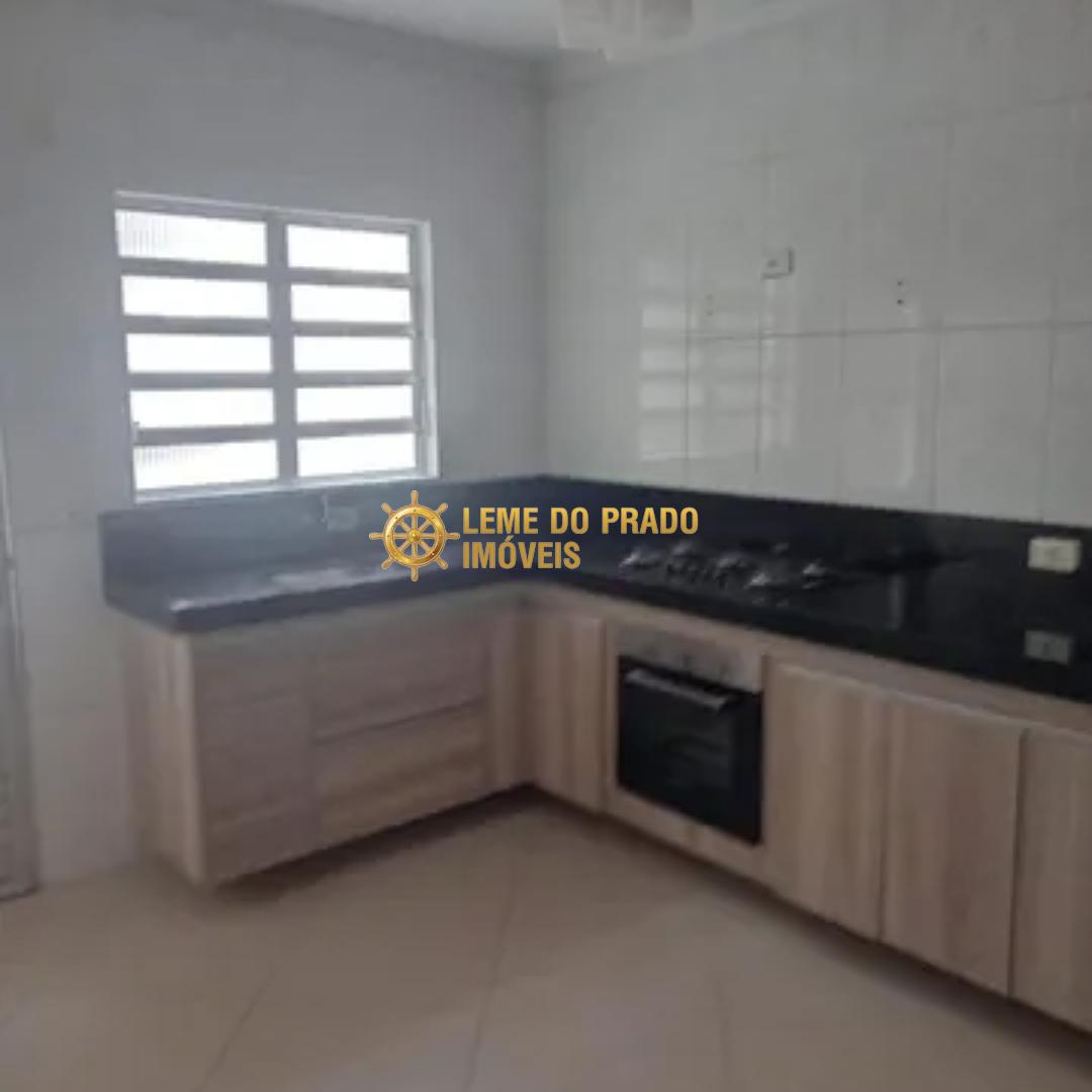 Sobrado à venda com 4 quartos, 250m² - Foto 2