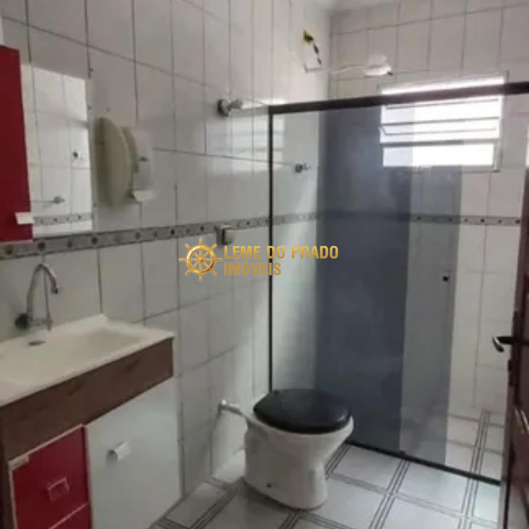 Casa para alugar com 4 quartos, 200m² - Foto 11