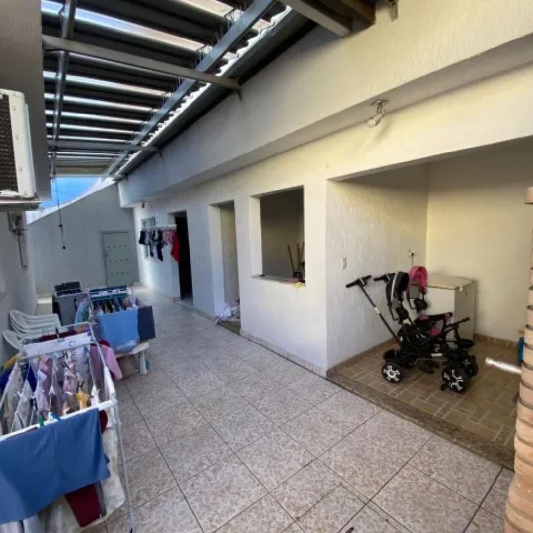 Casa para alugar com 4 quartos, 360m² - Foto 6