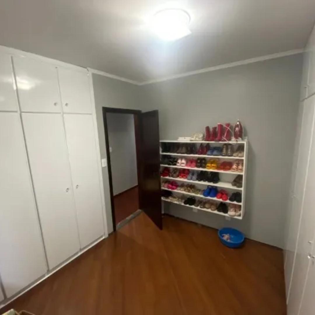 Casa para alugar com 4 quartos, 360m² - Foto 8