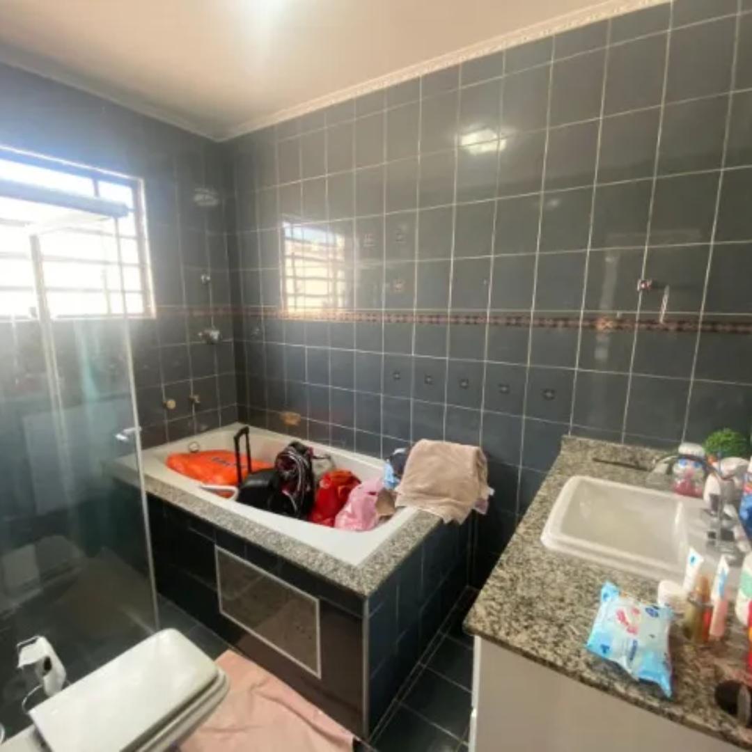 Casa para alugar com 4 quartos, 360m² - Foto 15