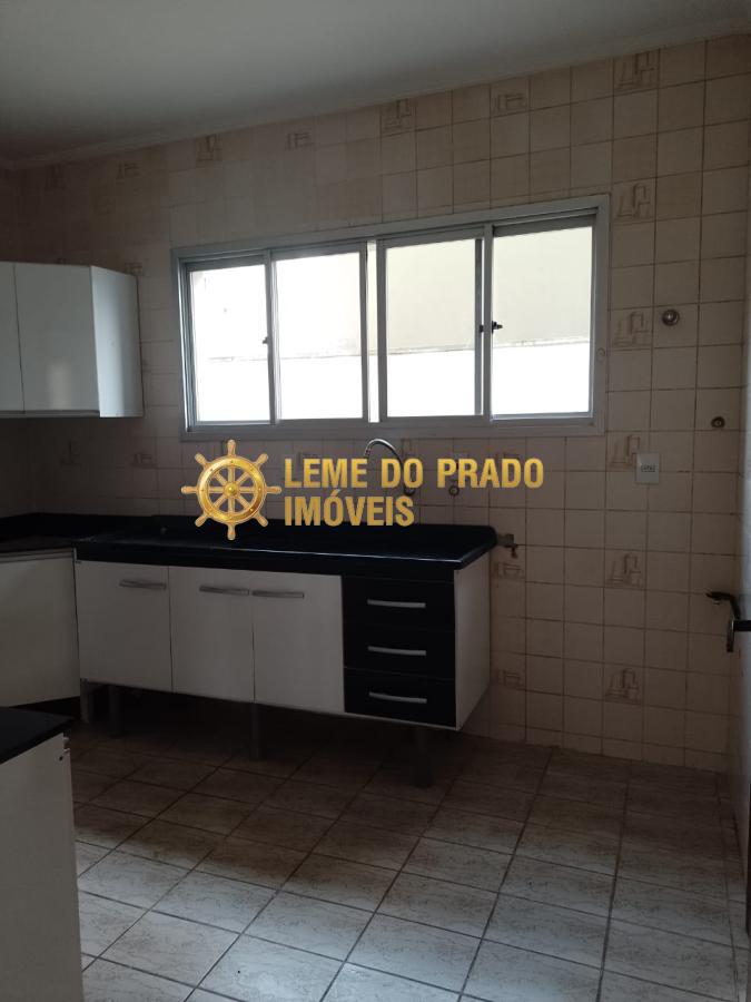 Apartamento à venda com 3 quartos, 113m² - Foto 13