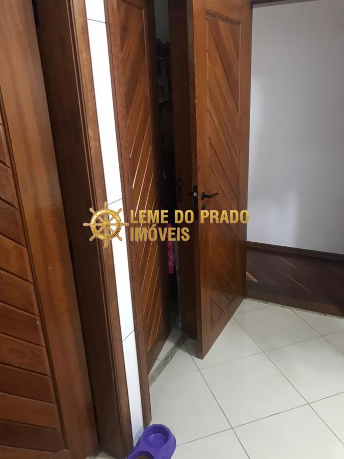 Apartamento à venda com 4 quartos, 210m² - Foto 3