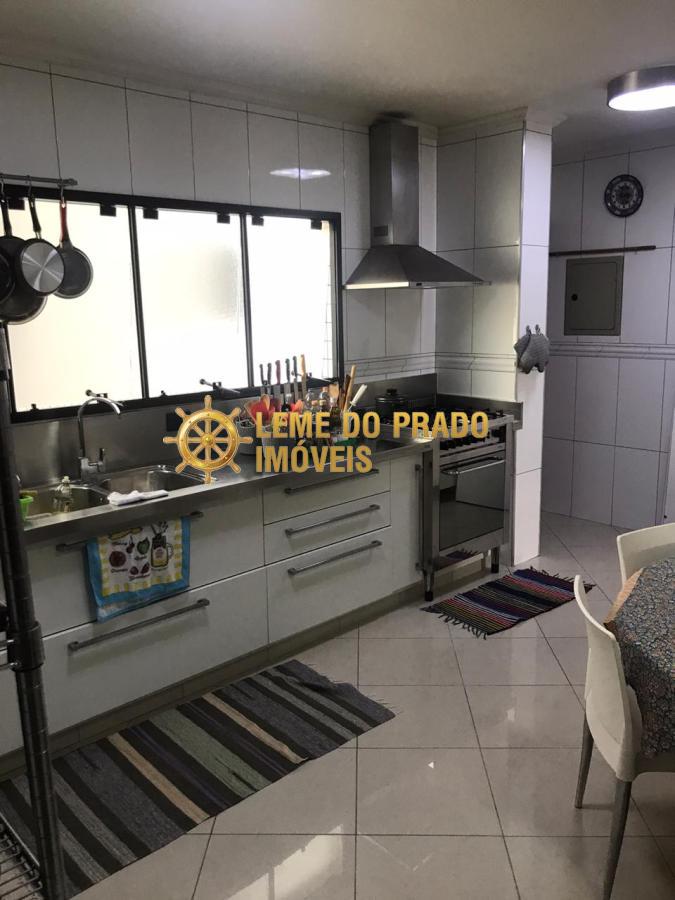 Apartamento à venda com 4 quartos, 210m² - Foto 19