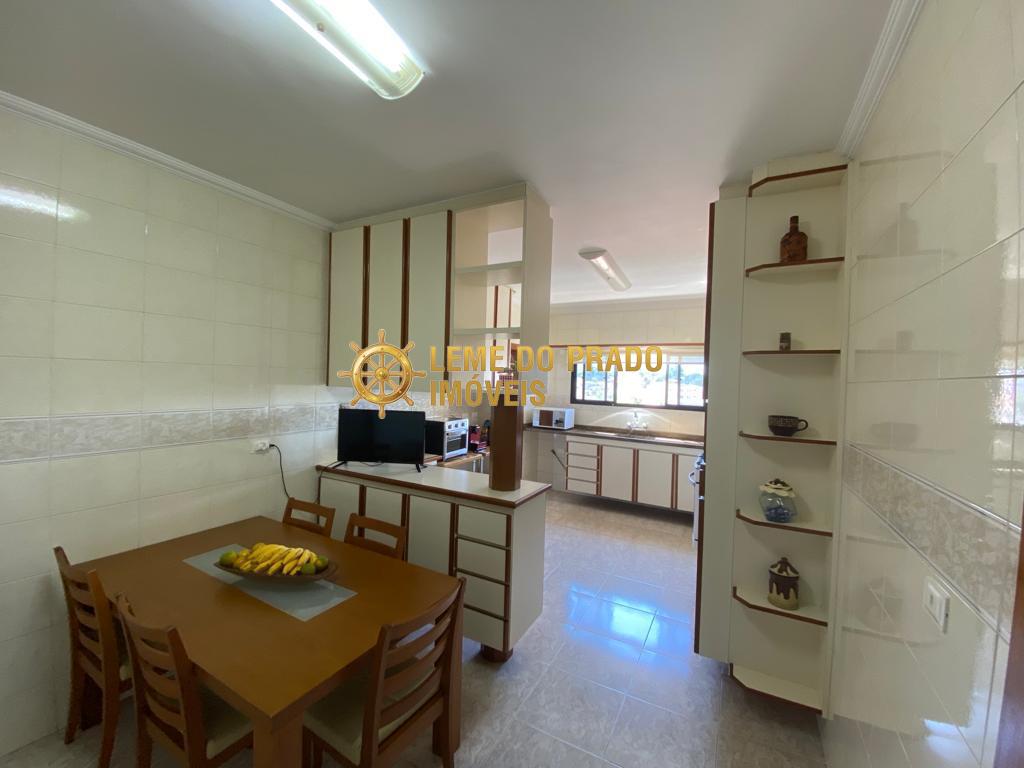 Apartamento à venda com 4 quartos, 185m² - Foto 3