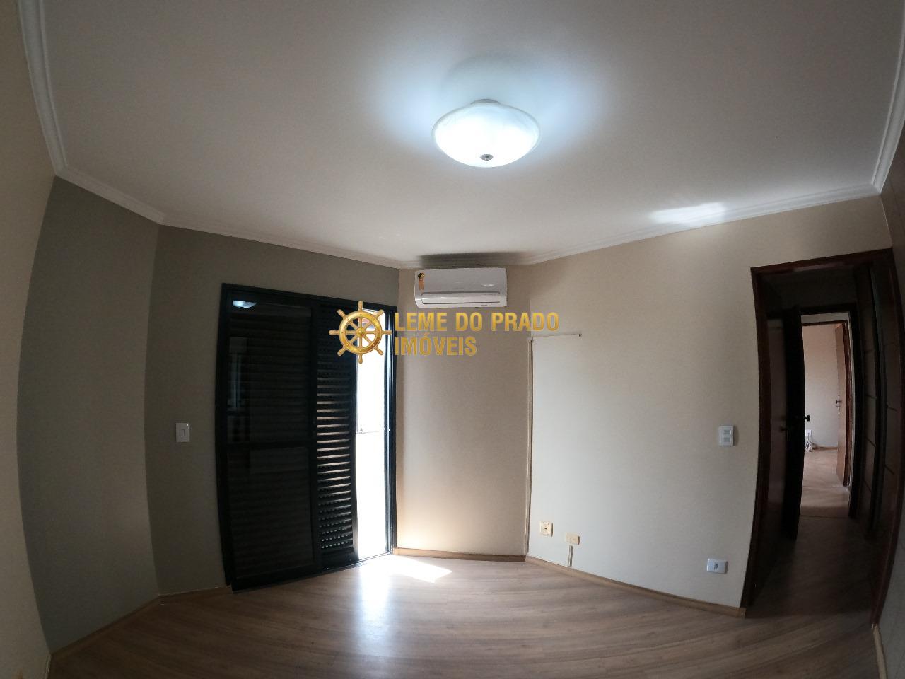 Apartamento para alugar com 3 quartos, 130m² - Foto 27