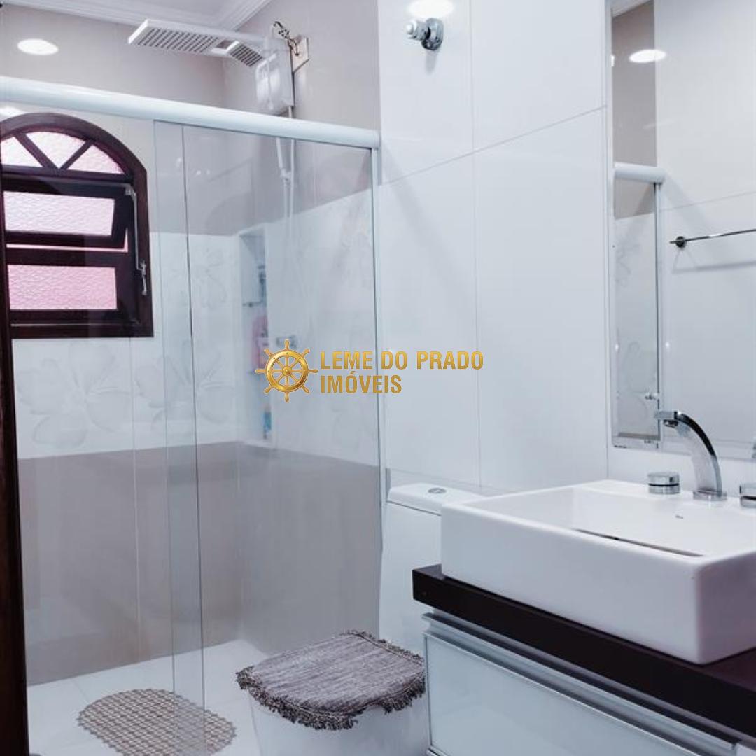 Sobrado, 3 quartos, 302 m² - Foto 4